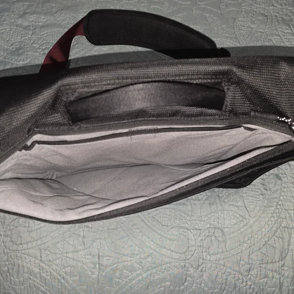 Timbuk2 Command Laptop TSA-Friendly Messenger Bag